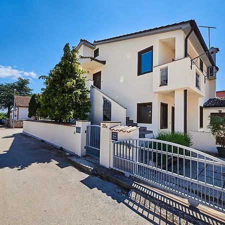 Apartment Iriska Novigrad Istria Buitenkant foto